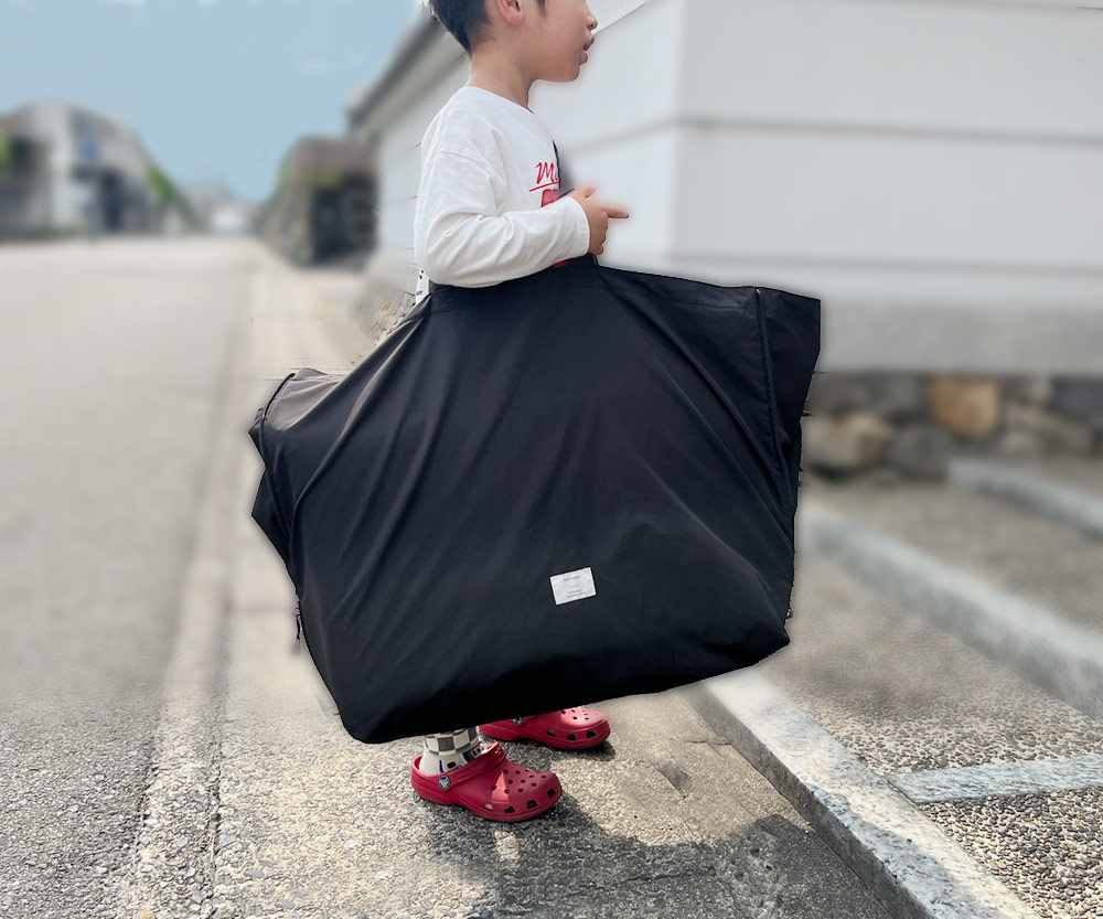 布団が入るだけじゃない！育児からレジャーまで、スタッフの「ビッグトート」愛用シーンとは？