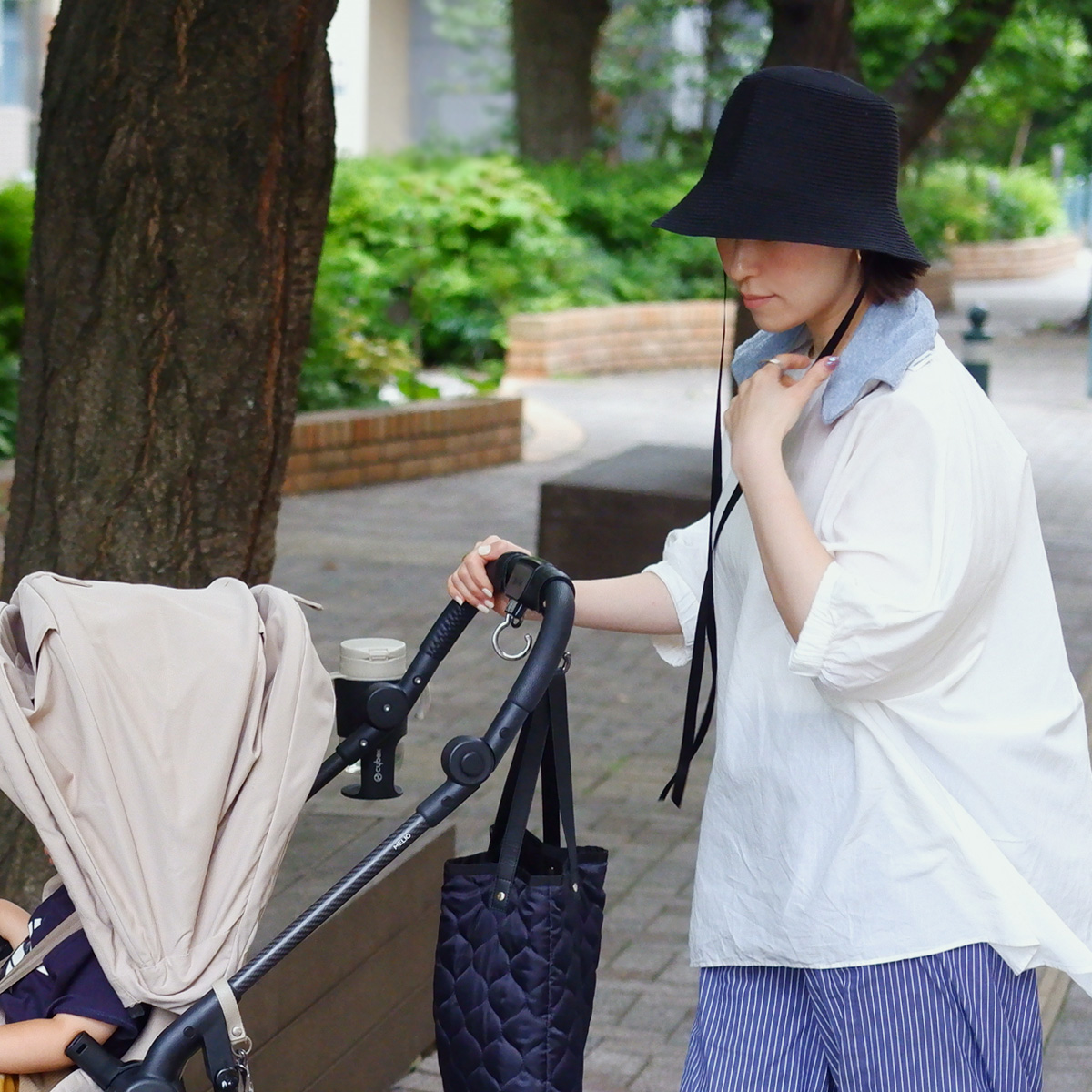 今こそ「冷感タオルハンカチ」拭くたび涼感、濡らせばもっとクール！愛用スタッフの、“こんな時に便利”レポート