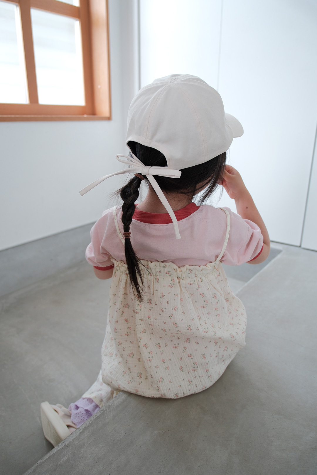 今こそ「キャップ」！姉妹ママ・仲良し親子の特権、後ろ姿がかわいすぎる、インスタグラマーさんのお揃いレポ