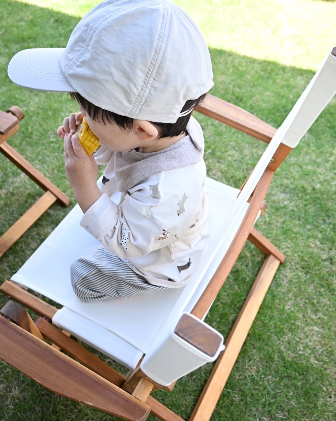 今こそ「キャップ」！姉妹ママ・仲良し親子の特権、後ろ姿がかわいすぎる、インスタグラマーさんのお揃いレポ