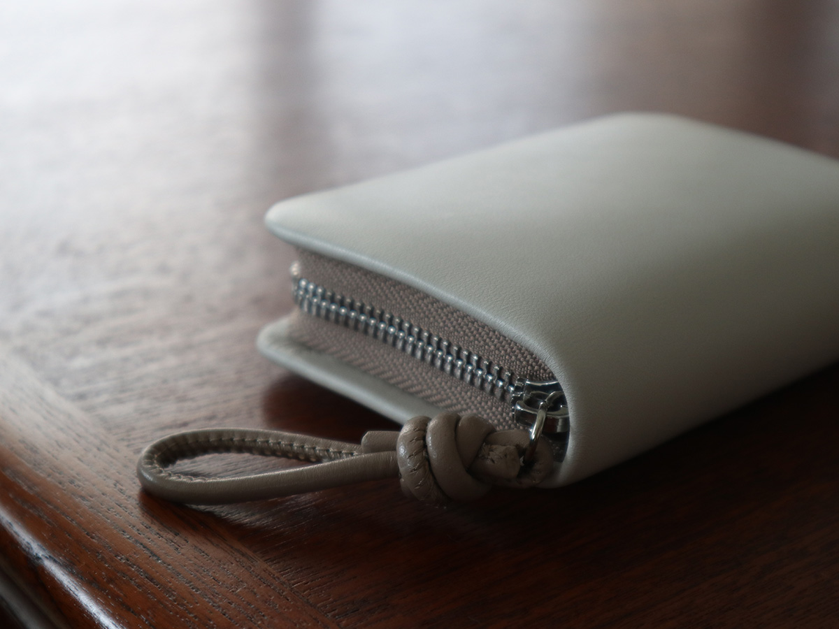 お財布買い換えの「決め手」は？スタッフ3名に聞いた、ラムレザーミニ財布の好きなとこ。