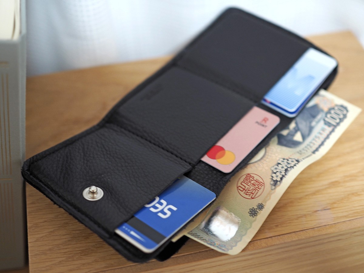 お財布買い換えの「決め手」は？スタッフ3名に聞いた、ラムレザーミニ財布の好きなとこ。