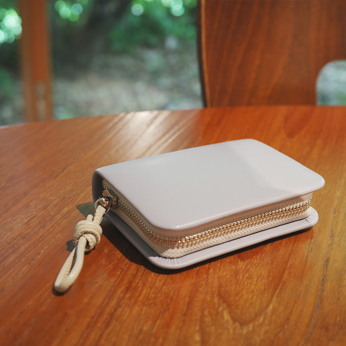 お財布買い換えの「決め手」は？スタッフ3名に聞いた、ラムレザーミニ財布の好きなとこ。