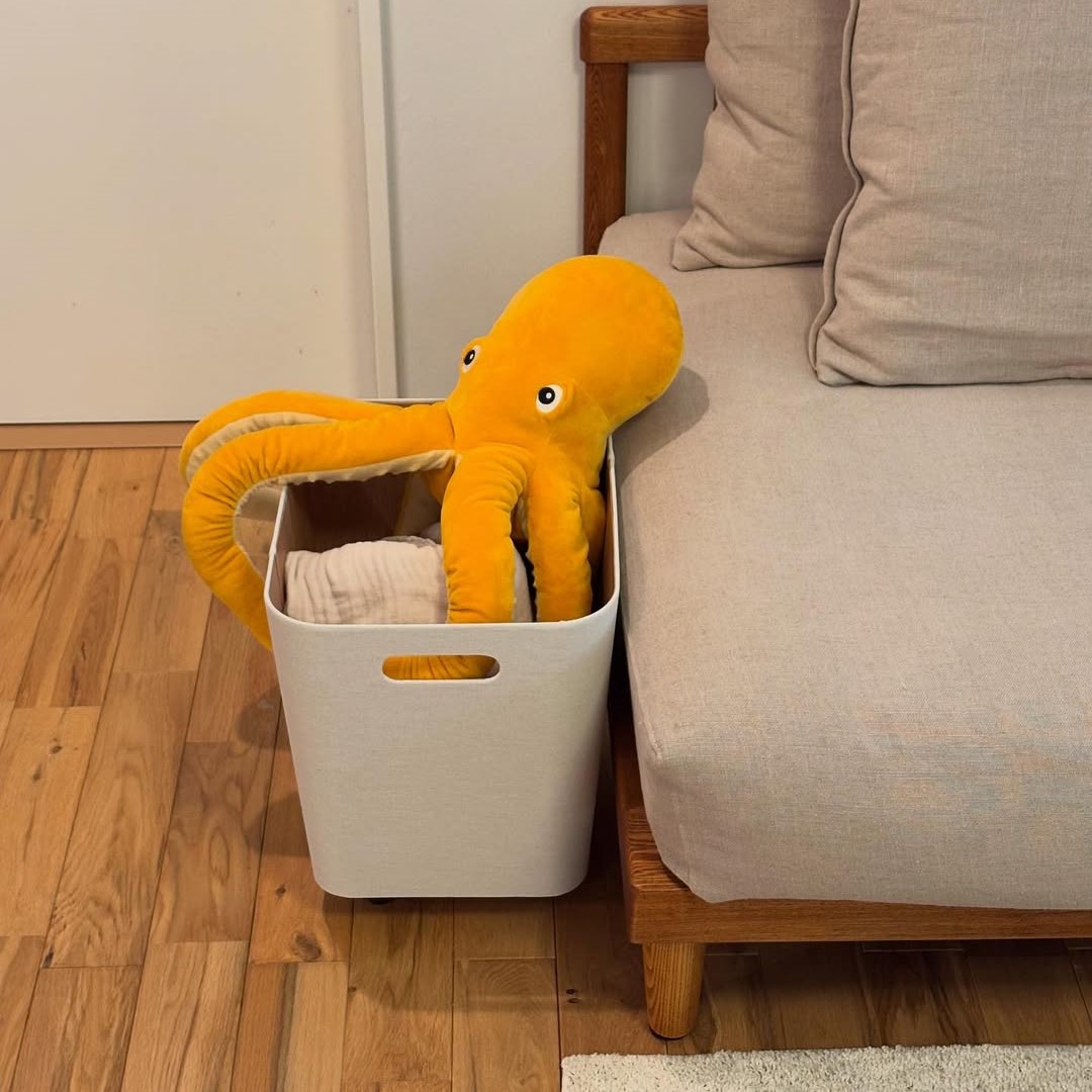 「帰ってきたら、ここに置いとこ」インスタグラマーさんも使って納得、キャスター付き収納の人気の理由