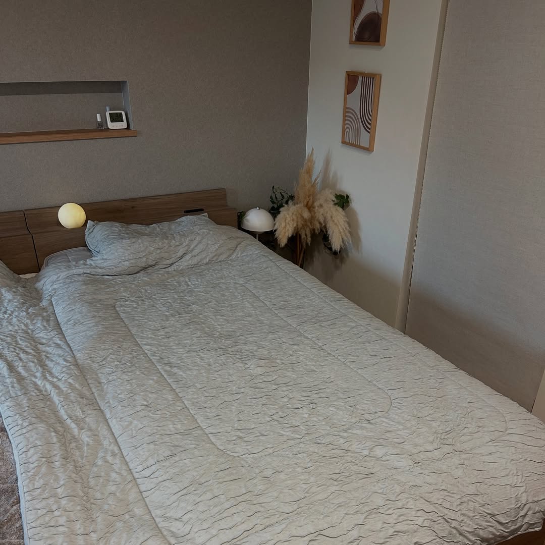 夏のベッドが避暑地に変身！ひんやりサラサラの「呼吸する寝具」でもっと涼しく心地よく【インスタグラマーさんのもの選び】