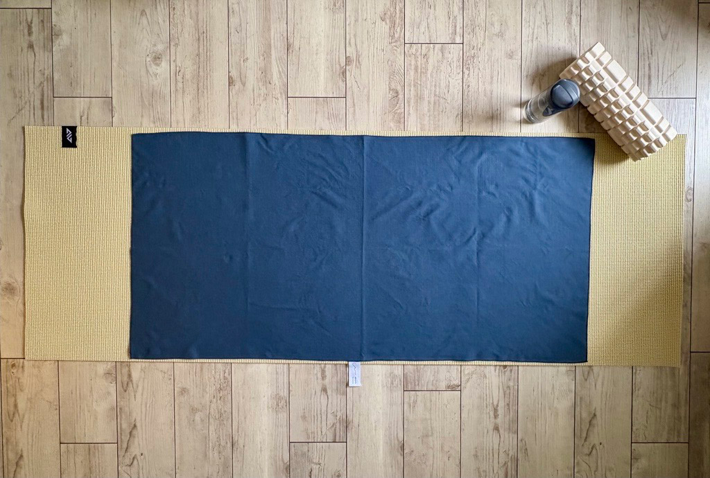 3倍吸ってすぐ乾く「手のひらサイズのバスタオル」、どんな時に使ってる？スタッフのリアルレポをお届け！