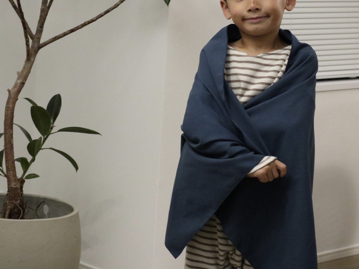 3倍吸ってすぐ乾く「手のひらサイズのバスタオル」、どんな時に使ってる？スタッフのリアルレポをお届け！