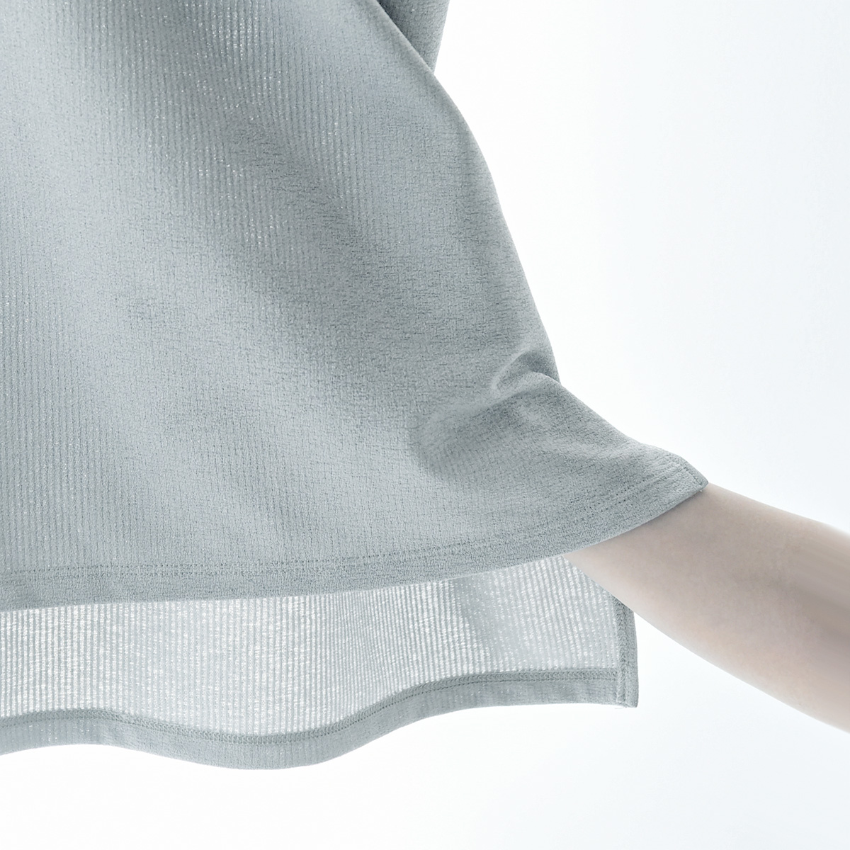 機能派ウェアで暑さ対策。太陽光をはね返す、『遮熱素材』の新作！スタッフが着てみました