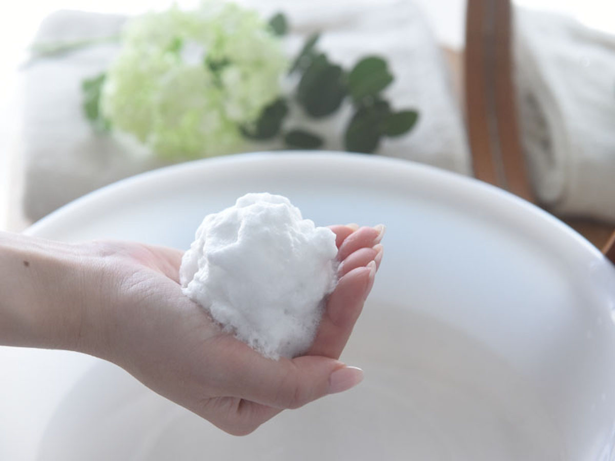 「塩石鹸」で目指せ、すっぴん美人！大人の肌悩みに“やさしさ”でアプローチ。スタッフも驚いた体験レポ