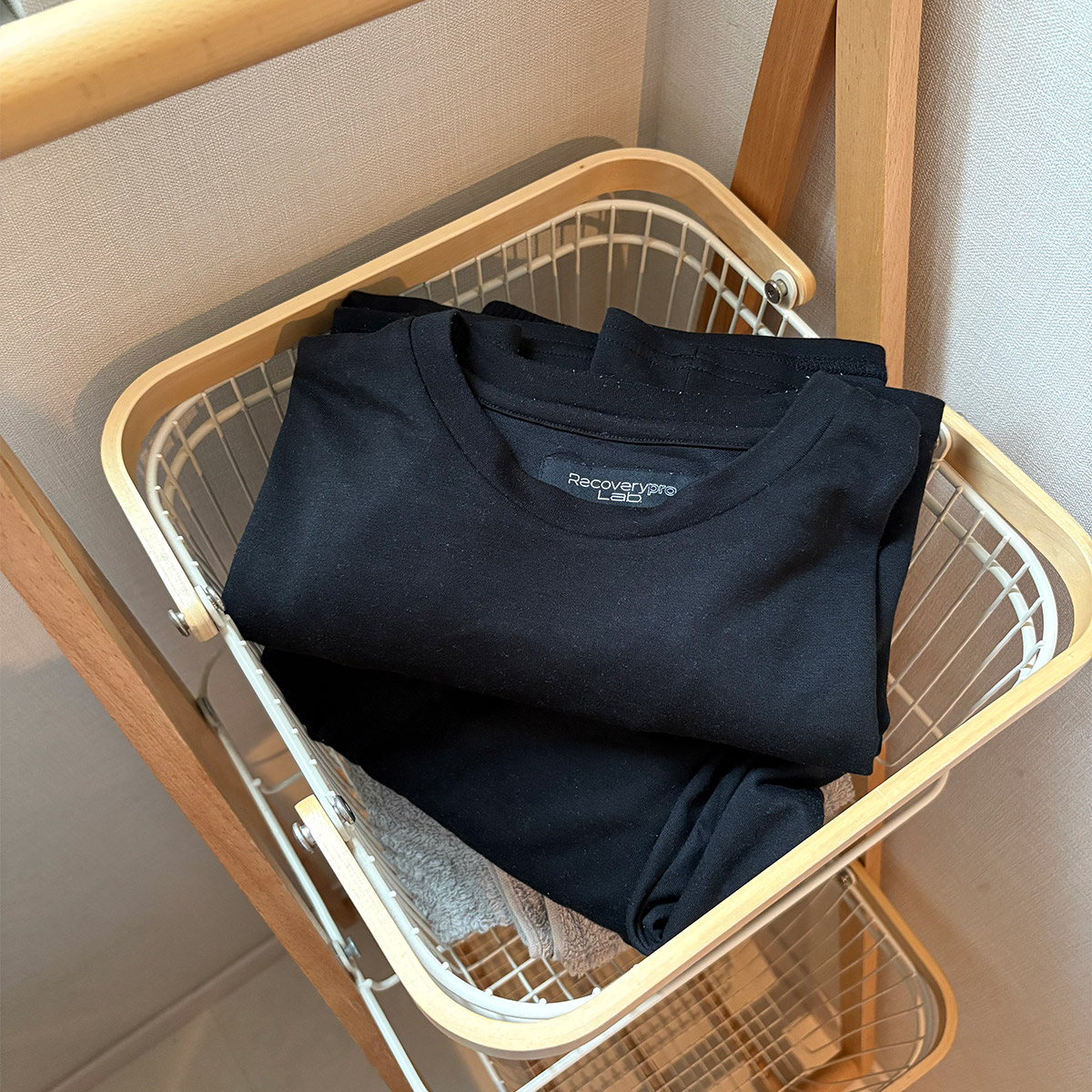 「着るだけで疲労回復」って本当？今話題の“リカバリーウェア”を肩こり＆冷えに悩むスタッフ3名が徹底レポート