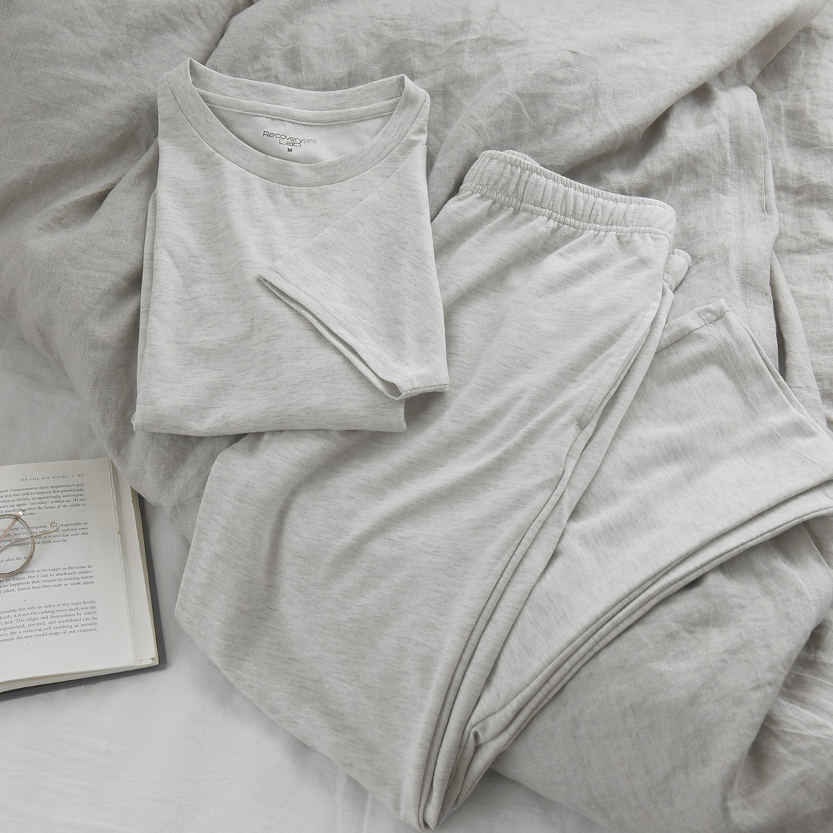 「着るだけで疲労回復」って本当？今話題の“リカバリーウェア”を肩こり＆冷えに悩むスタッフ3名が徹底レポート