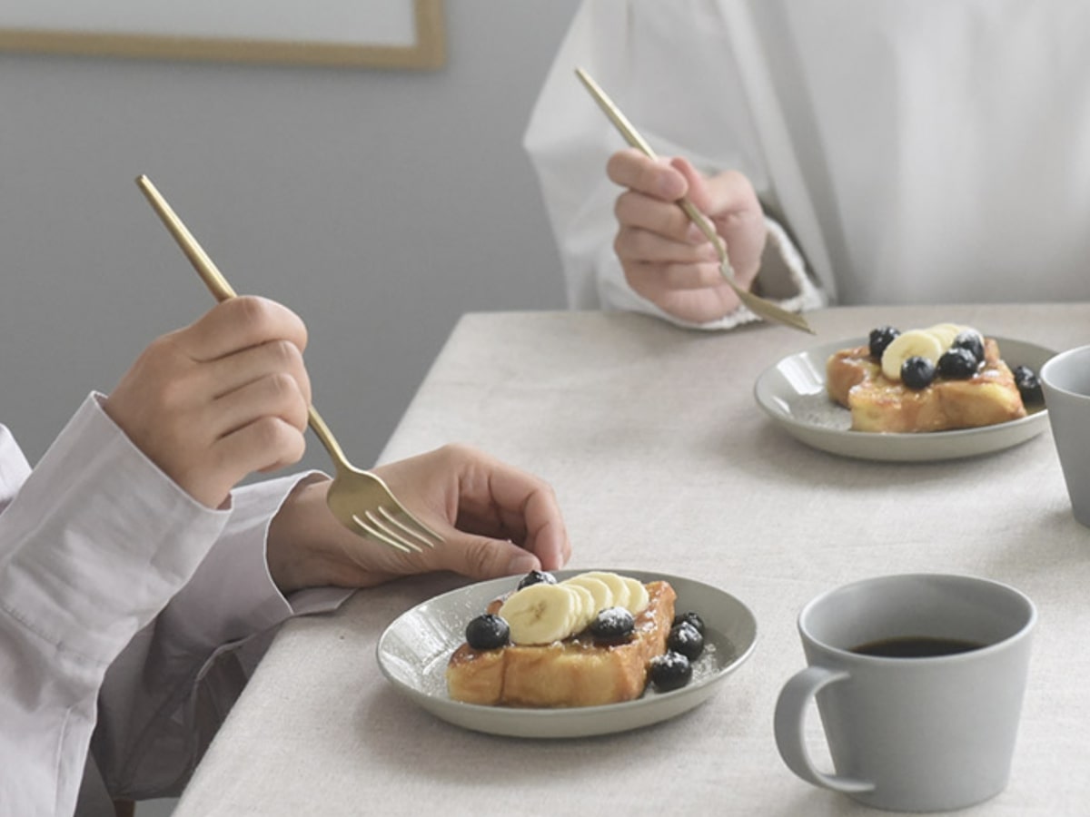 持ったときに「軽っ！」と驚く、まるで陶器な割れないお皿。手巻き寿司やお庭ごはんにも活躍中【インスタグラマーさんのもの選び】