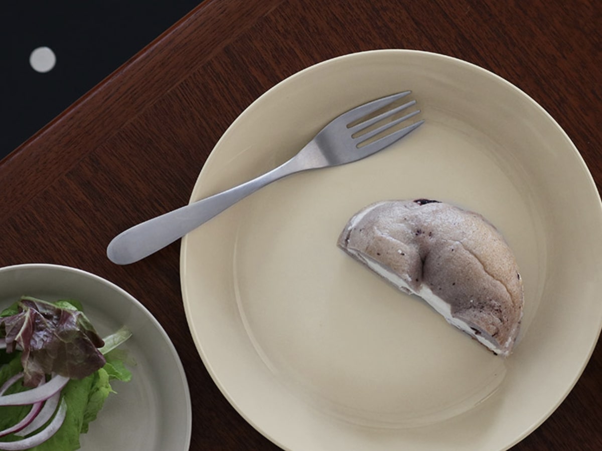 持ったときに「軽っ！」と驚く、まるで陶器な割れないお皿。手巻き寿司やお庭ごはんにも活躍中【インスタグラマーさんのもの選び】