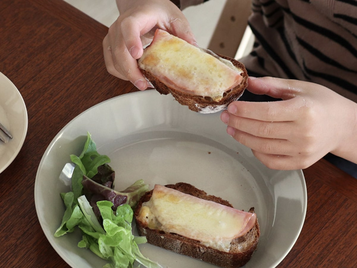 持ったときに「軽っ！」と驚く、まるで陶器な割れないお皿。手巻き寿司やお庭ごはんにも活躍中【インスタグラマーさんのもの選び】