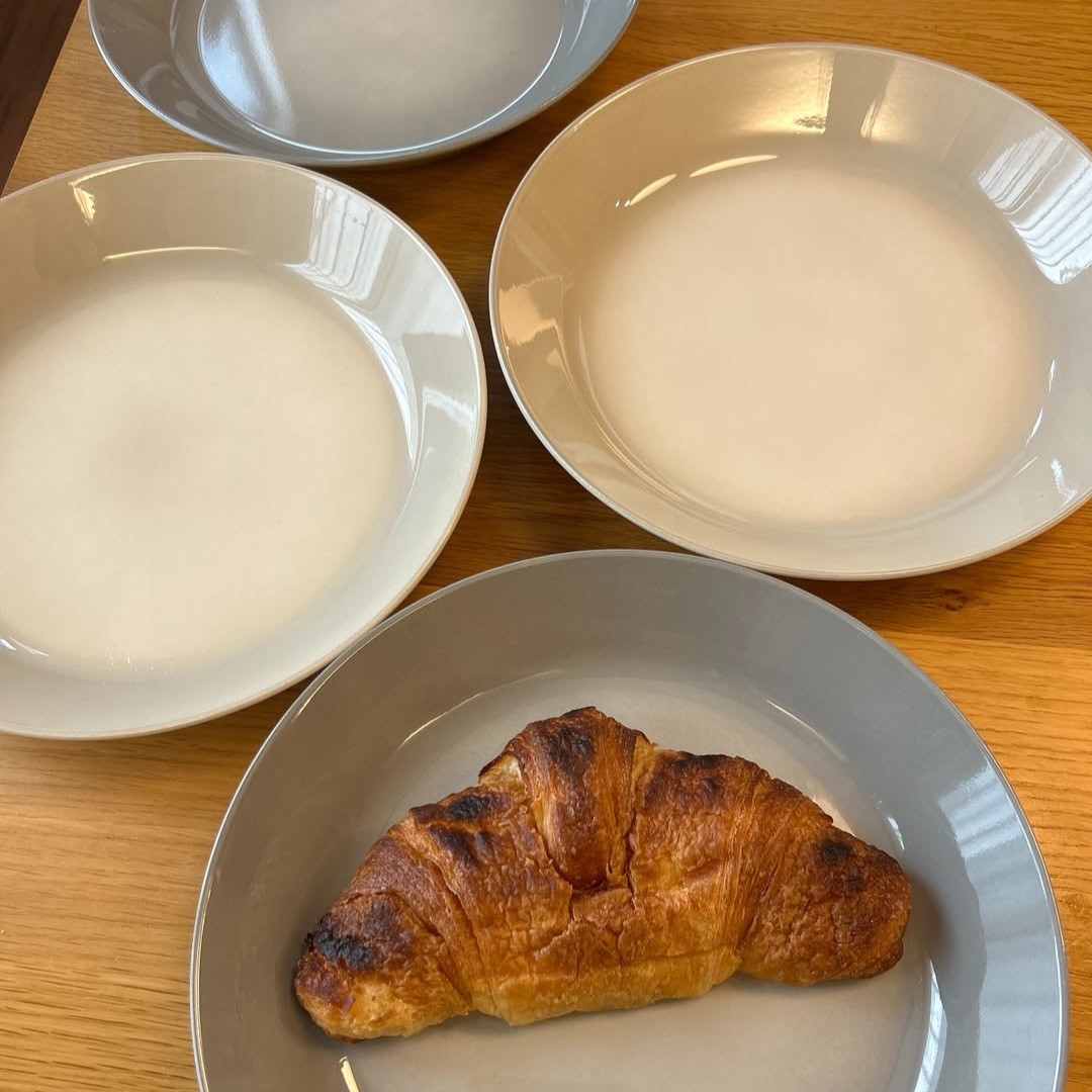 持ったときに「軽っ！」と驚く、まるで陶器な割れないお皿。手巻き寿司やお庭ごはんにも活躍中【インスタグラマーさんのもの選び】