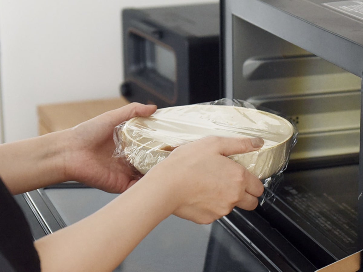 “名もなき料理”もグレードアップ！盛り付けに品が生まれる「脚付き大鉢」スタッフ使用レポ