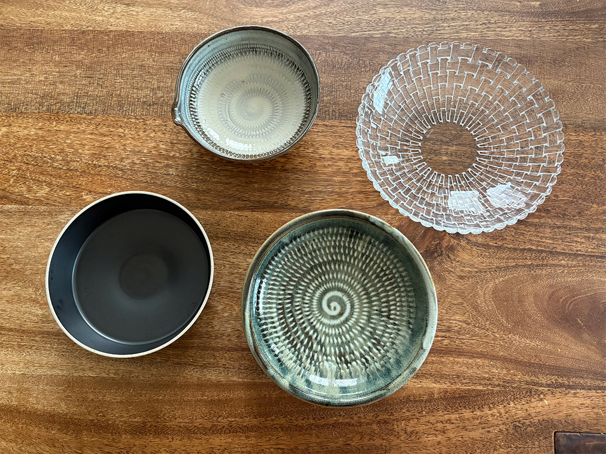 “名もなき料理”もグレードアップ!盛り付けに品が生まれる「脚付き大鉢」スタッフ使用レポ