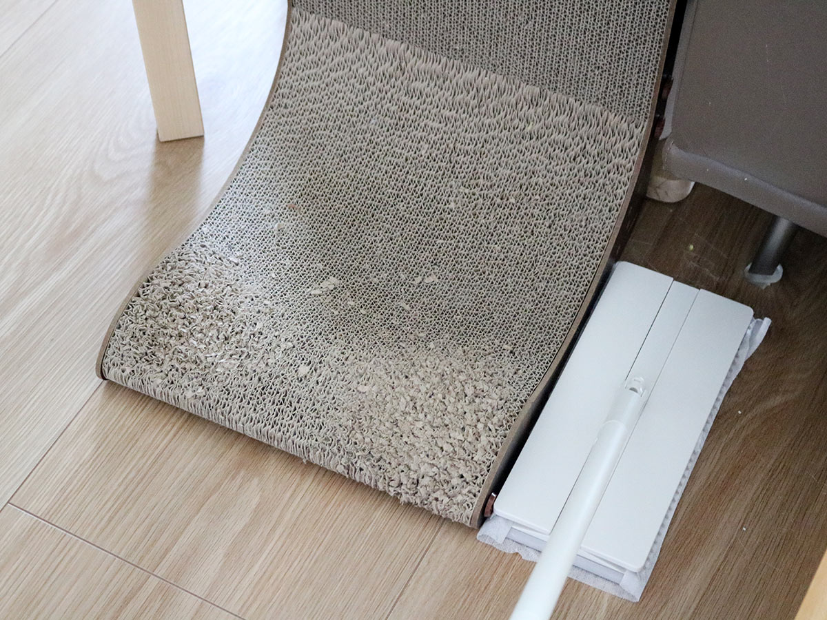 猫飼い＆マンション＆フルタイム共働きのお掃除最適解！マーナの「タッチレスワイパー」使用レポ