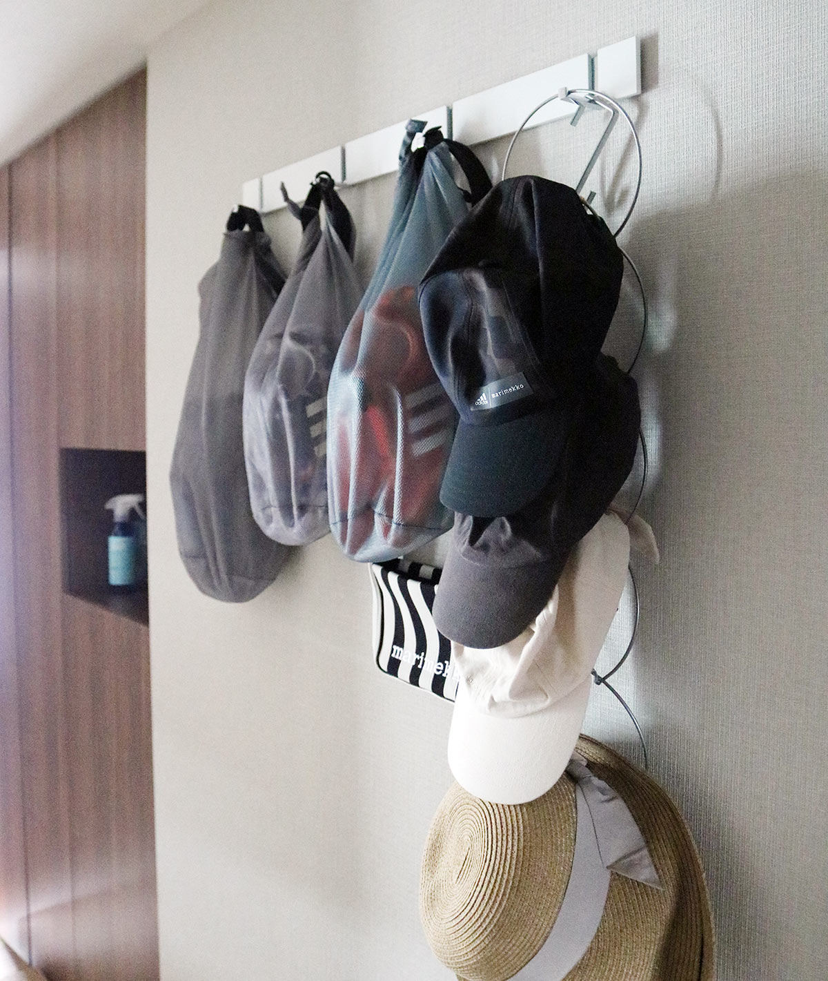 あのシューズケースが便利度UP！中が見える“だけじゃない” ぐーんと広がった用途をスタッフがリアルレポ