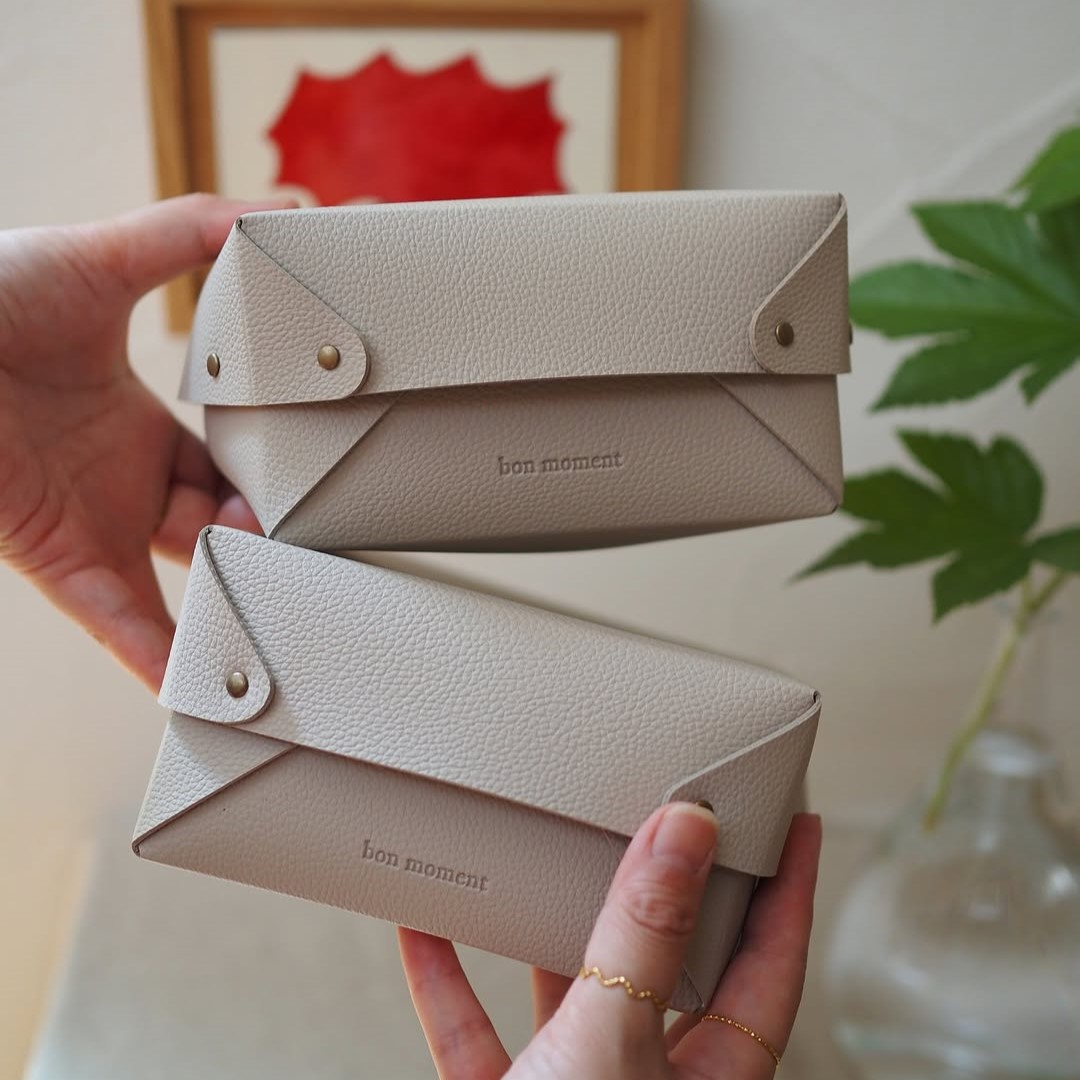 「片付ける」をインテリアに。大反響の蓋付きフェイクレザー収納、インスタグラマーさんはこう使う！