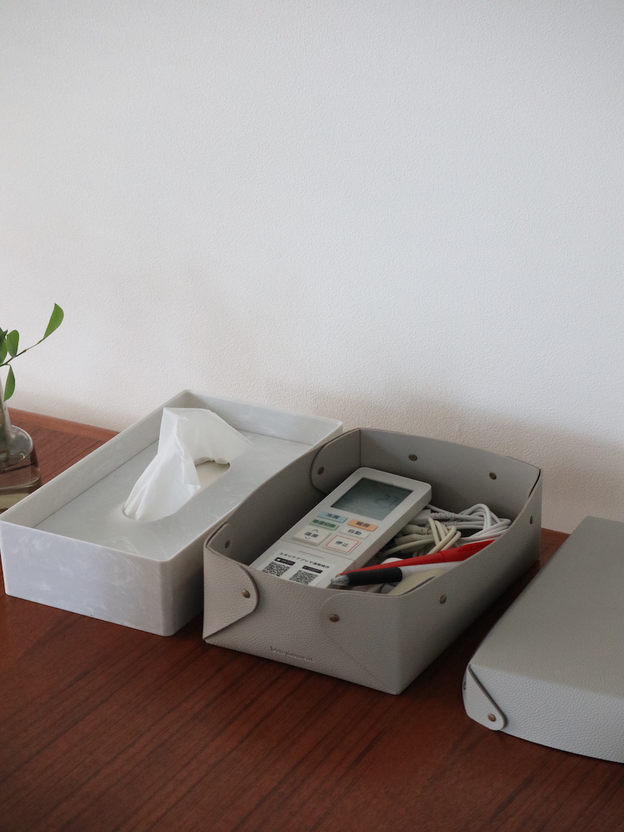 暮らしが変われば中身も変わる『蓋付き収納ボックス』のリアルな使い方、スタッフ3名がお見せします。