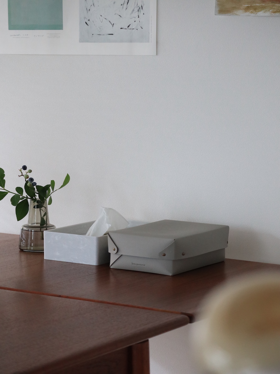 暮らしが変われば中身も変わる『蓋付き収納ボックス』のリアルな使い方、スタッフ3名がお見せします。