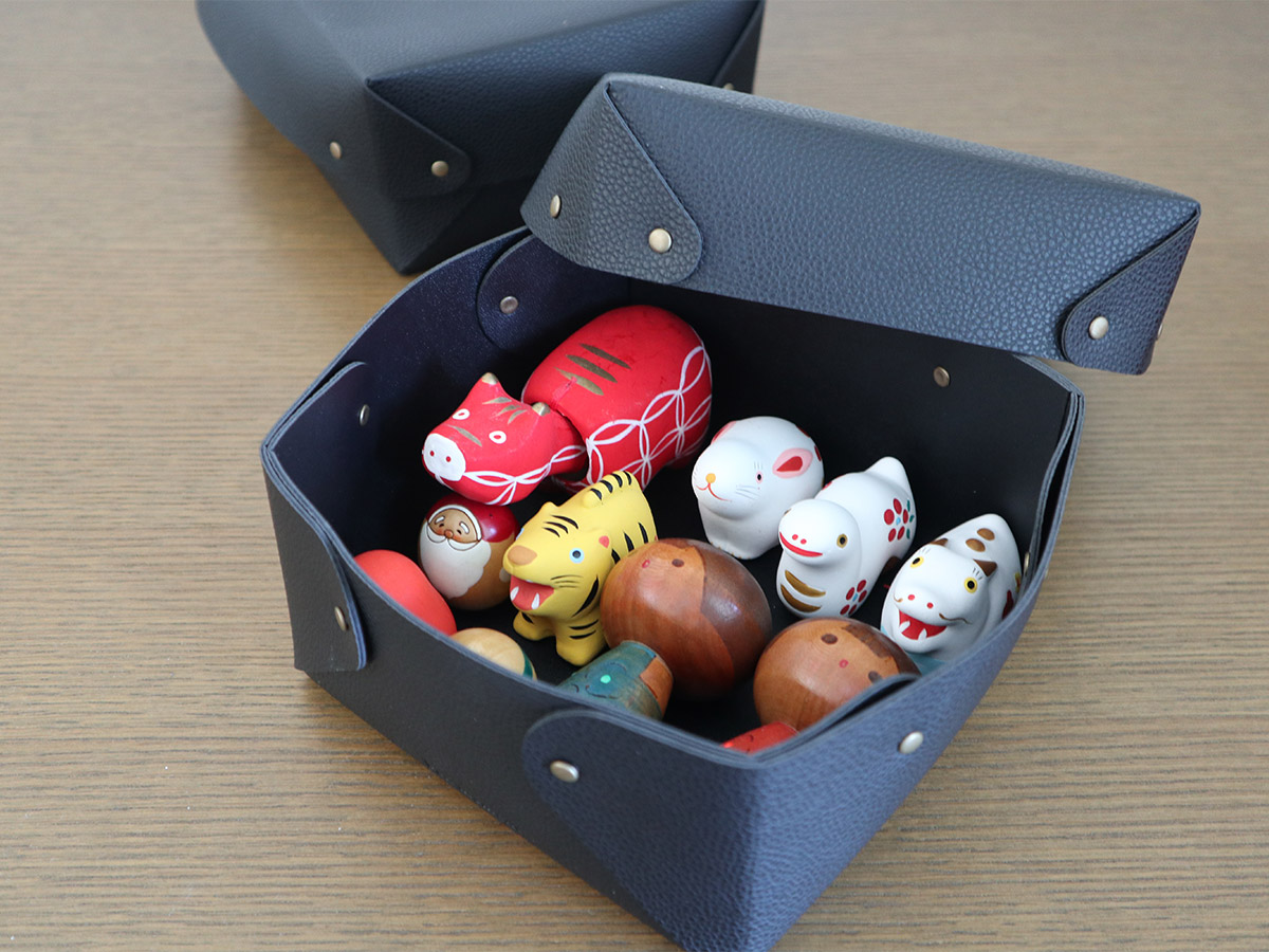 暮らしが変われば中身も変わる『蓋付き収納ボックス』のリアルな使い方、スタッフ3名がお見せします。