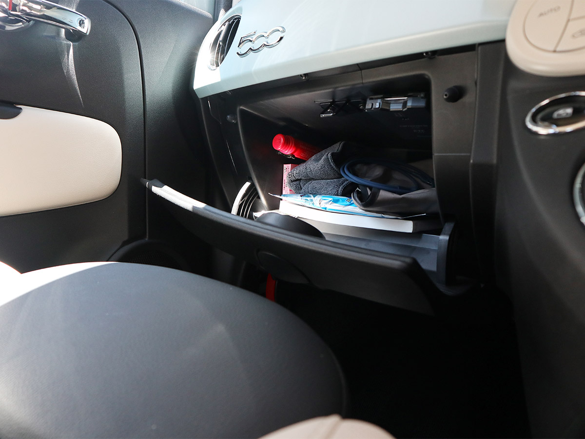 暮らしが変われば中身も変わる『蓋付き収納ボックス』のリアルな使い方、スタッフ3名がお見せします。