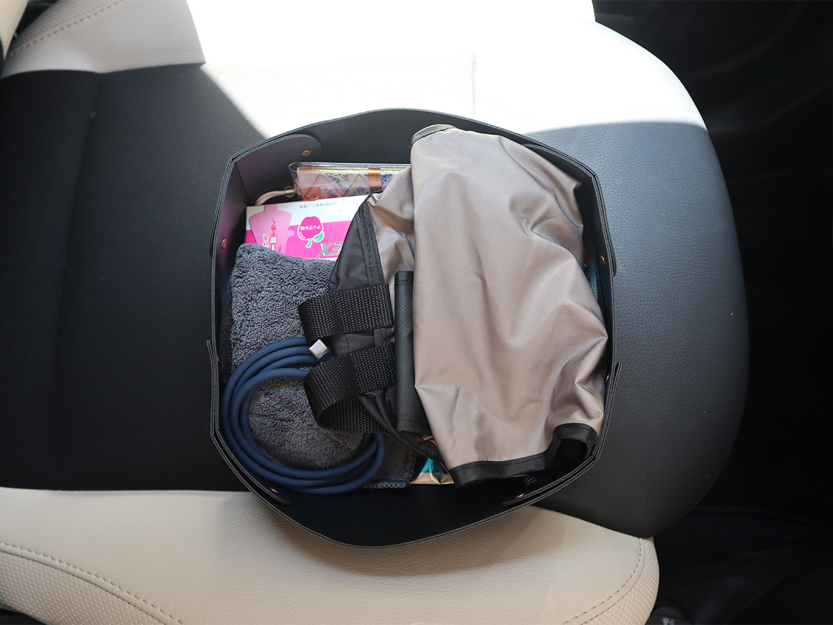 暮らしが変われば中身も変わる『蓋付き収納ボックス』のリアルな使い方、スタッフ3名がお見せします。