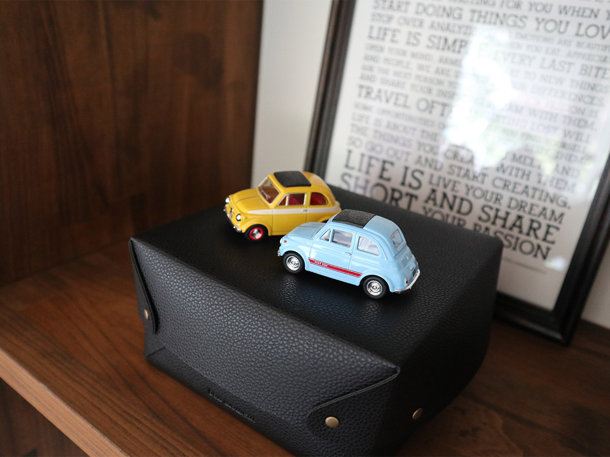 暮らしが変われば中身も変わる『蓋付き収納ボックス』のリアルな使い方、スタッフ3名がお見せします。