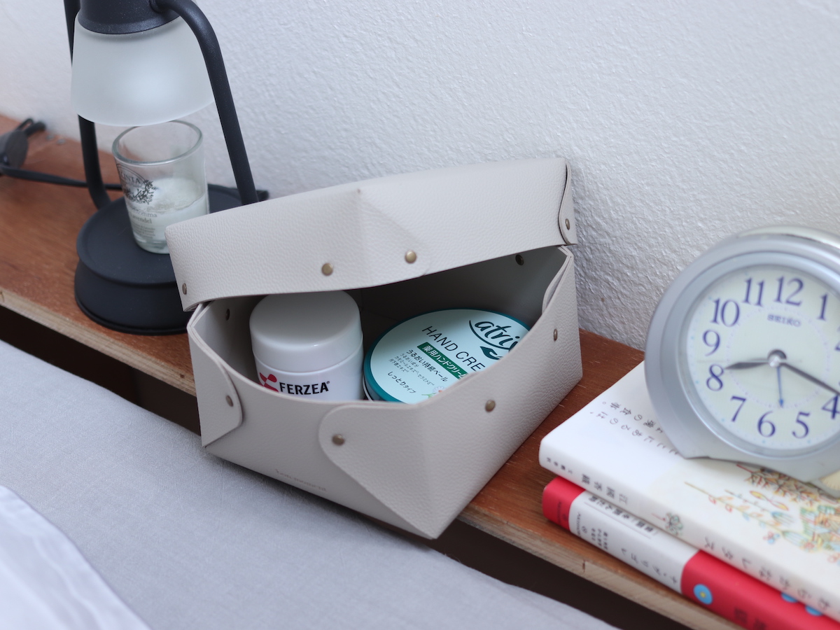 暮らしが変われば中身も変わる『蓋付き収納ボックス』のリアルな使い方、スタッフ3名がお見せします。