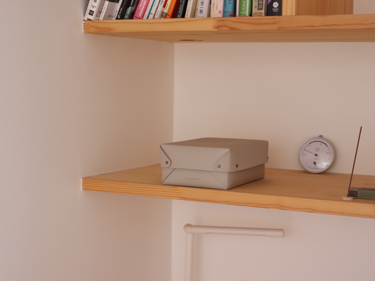 暮らしが変われば中身も変わる『蓋付き収納ボックス』のリアルな使い方、スタッフ3名がお見せします。