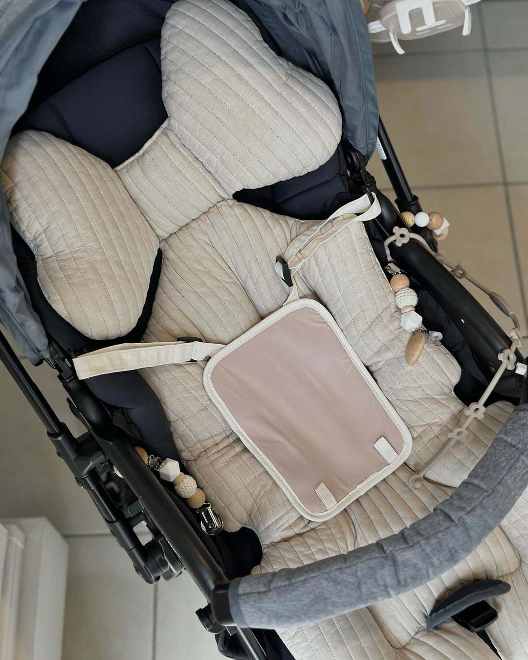 ベビーの熱中症対策！ひんやりシートで真夏のベビーカー・抱っこに安心を【インスタグラマーさんのもの選び】