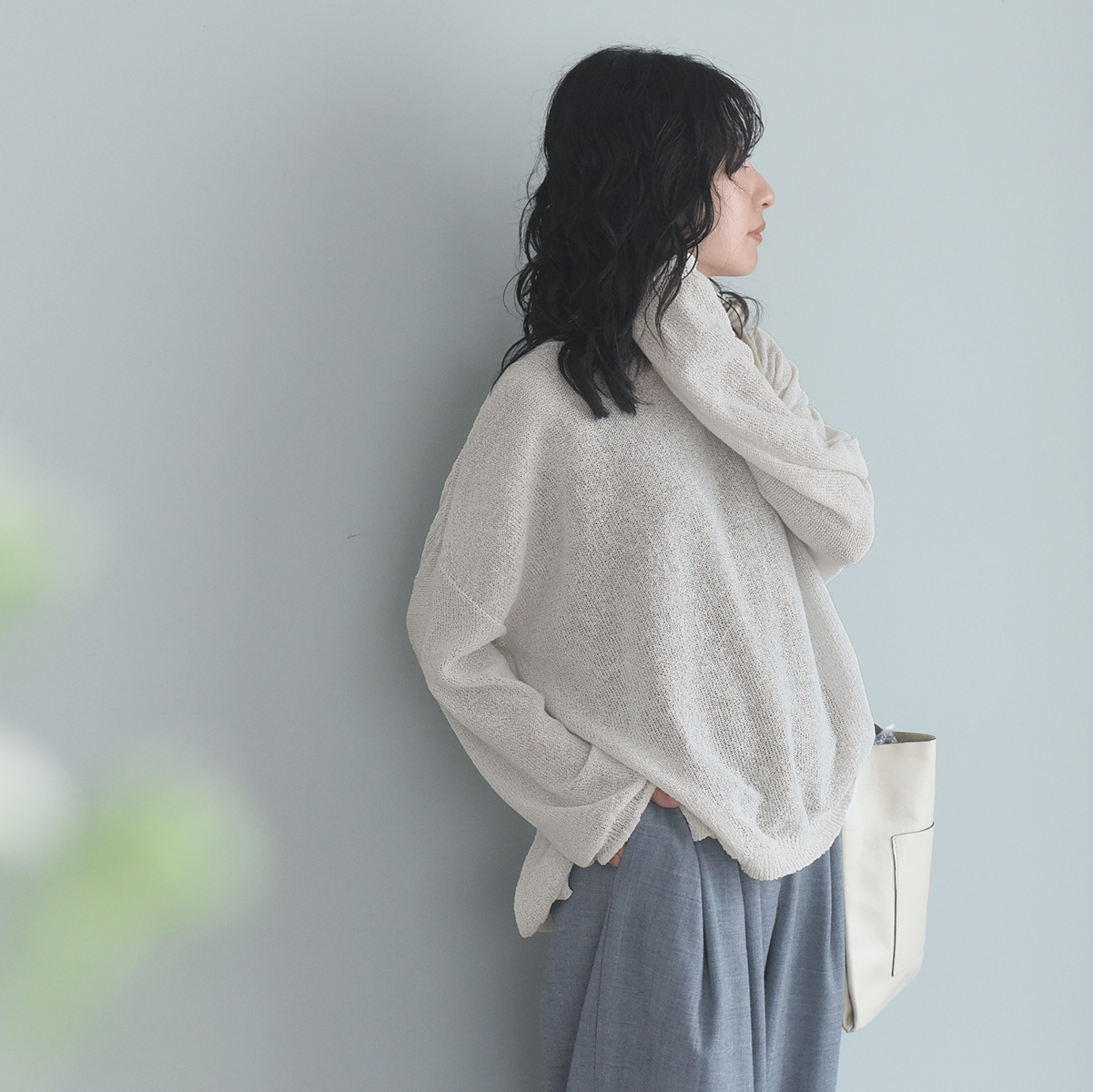 和紙の良さって？夏の盛りから秋まで活躍する「涼感トップス」の深堀りレポート