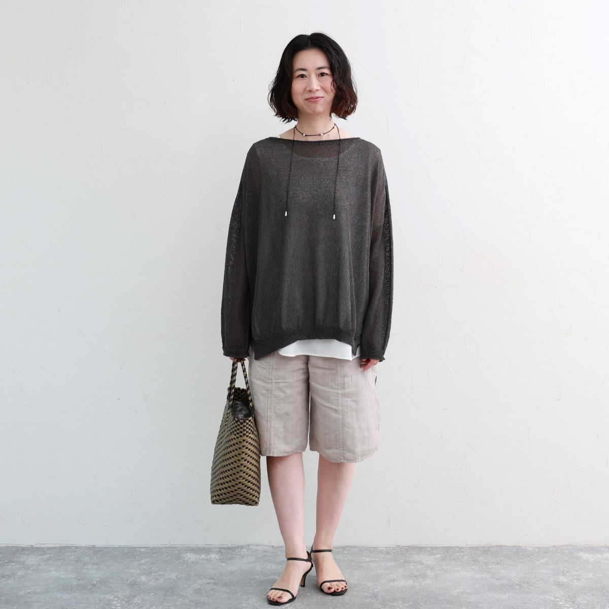 和紙の良さって？夏の盛りから秋まで活躍する「涼感トップス」の深堀りレポート