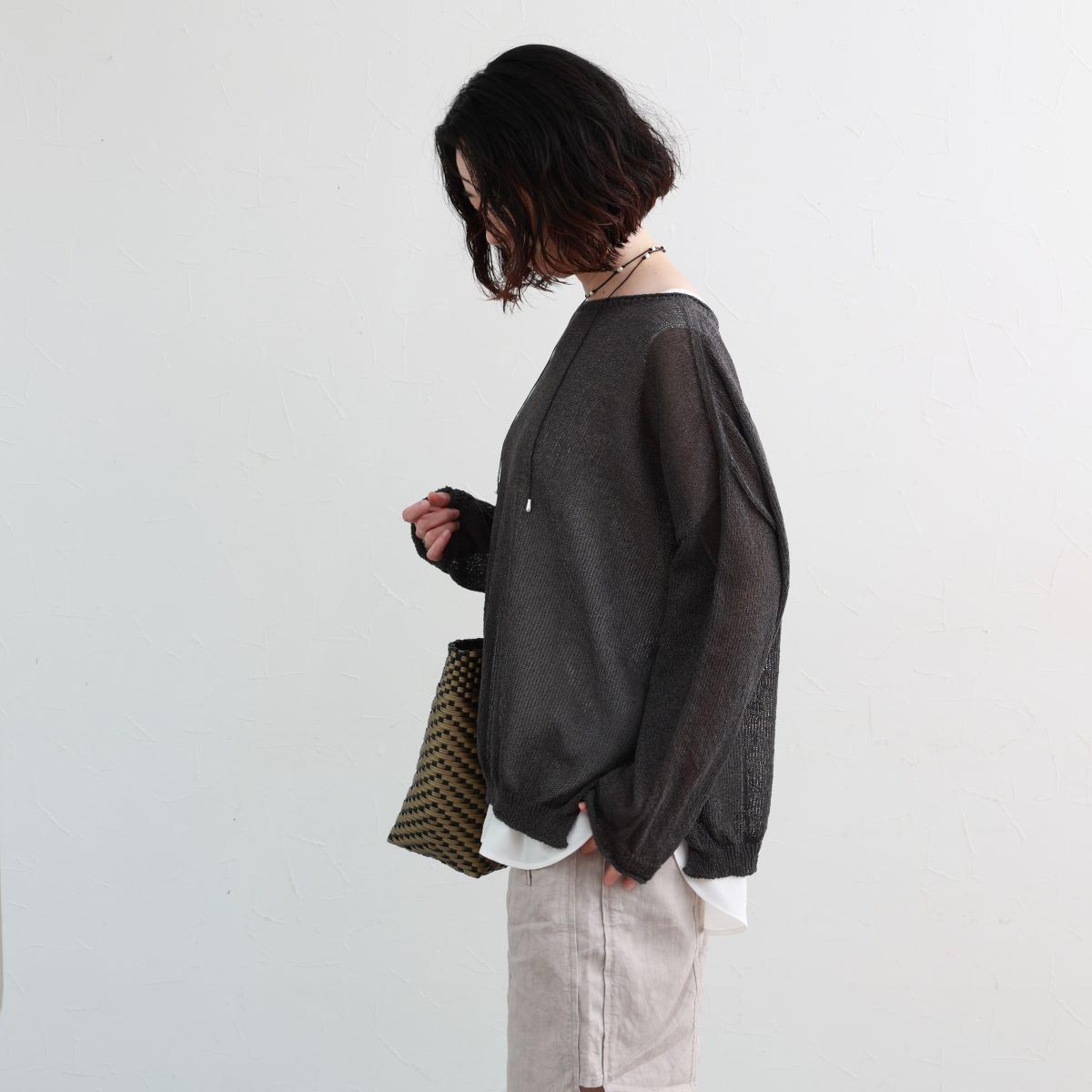 和紙の良さって？夏の盛りから秋まで活躍する「涼感トップス」の深堀りレポート