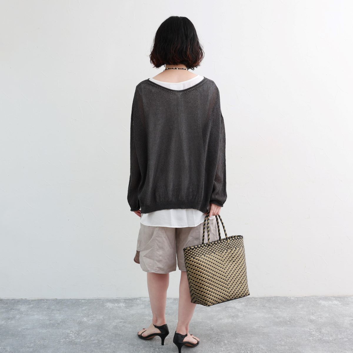 和紙の良さって？夏の盛りから秋まで活躍する「涼感トップス」の深堀りレポート