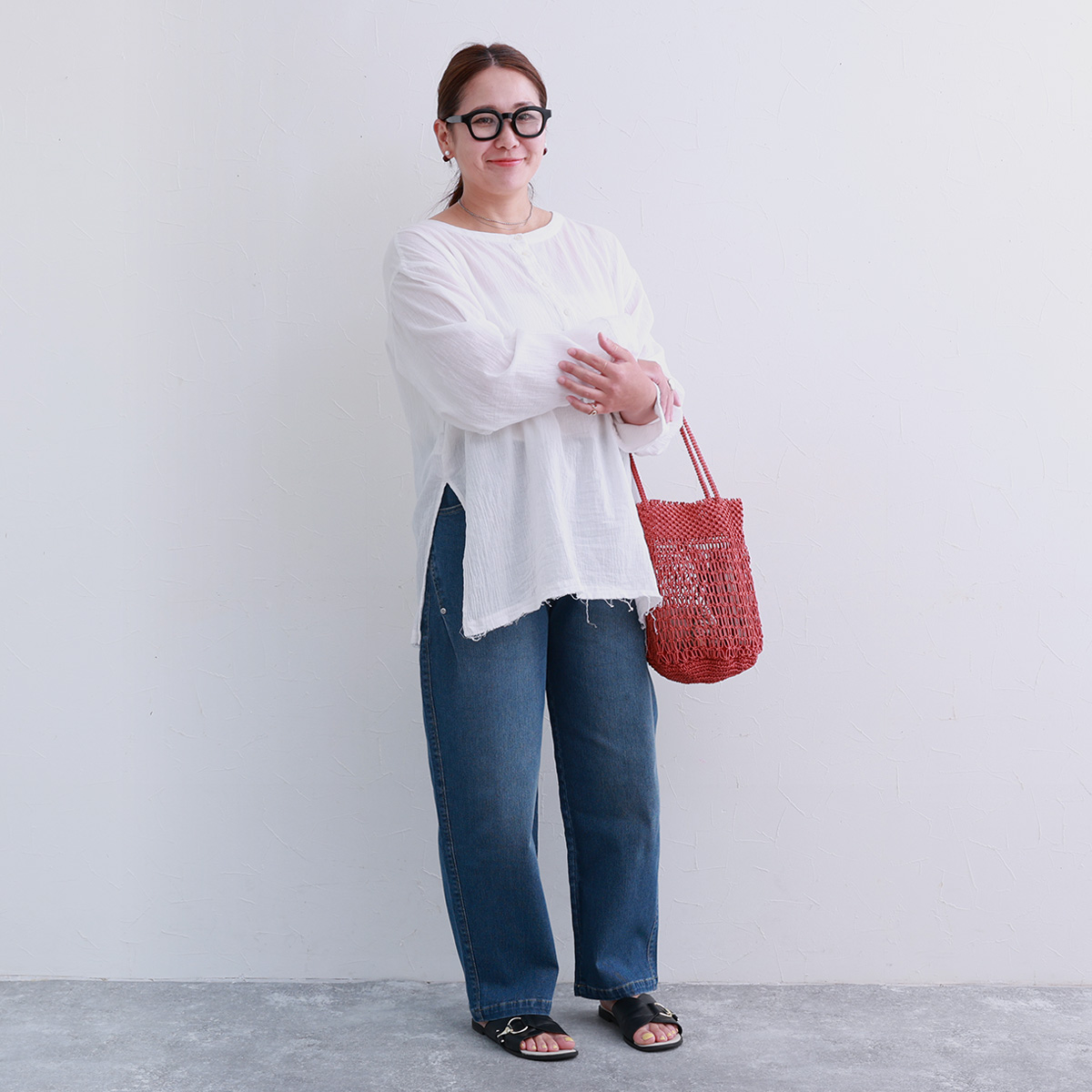 デニム好きが思わず唸る。“新感覚の軽やかさ”をスタッフ3名が体験してみました