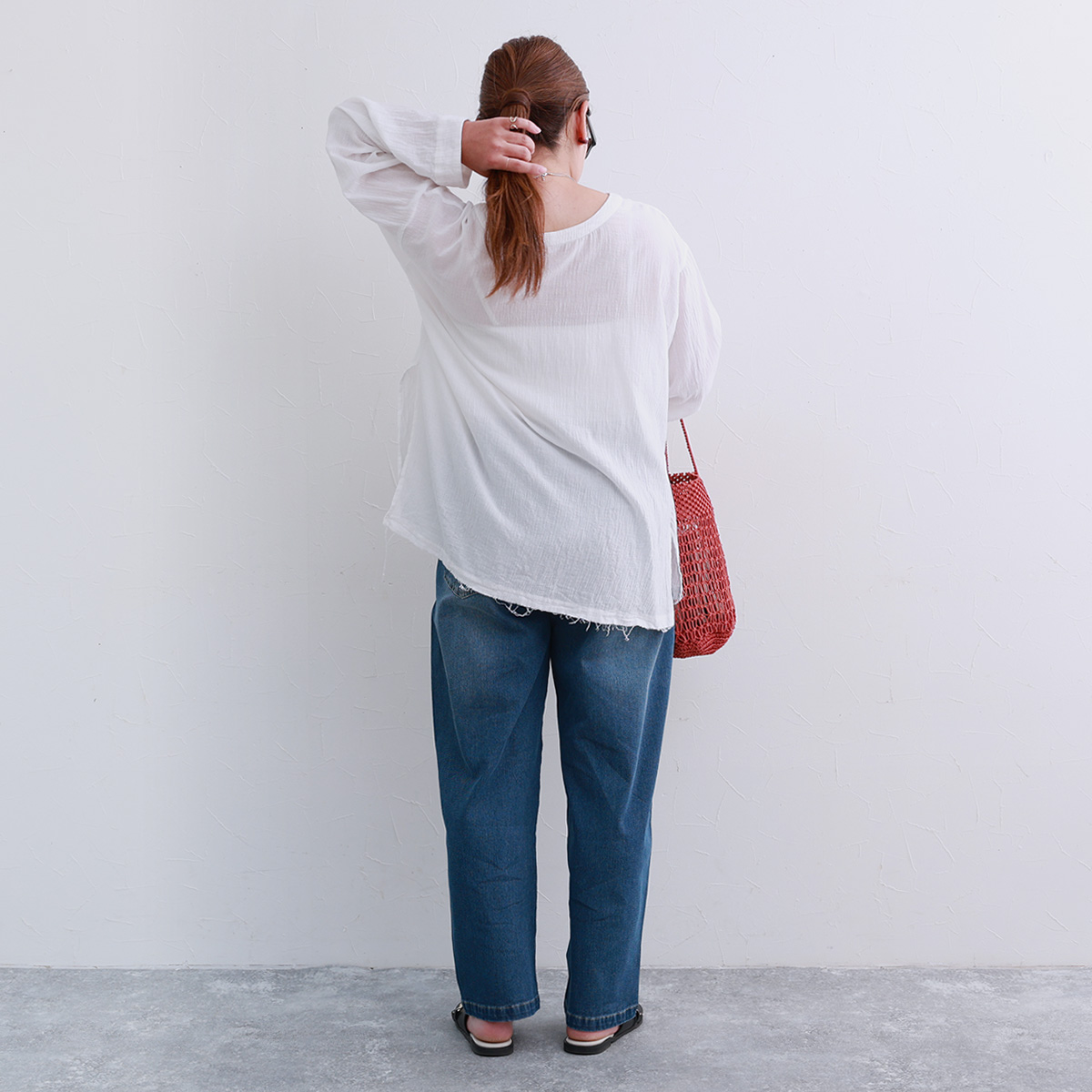 デニム好きが思わず唸る。“新感覚の軽やかさ”をスタッフ3名が体験してみました