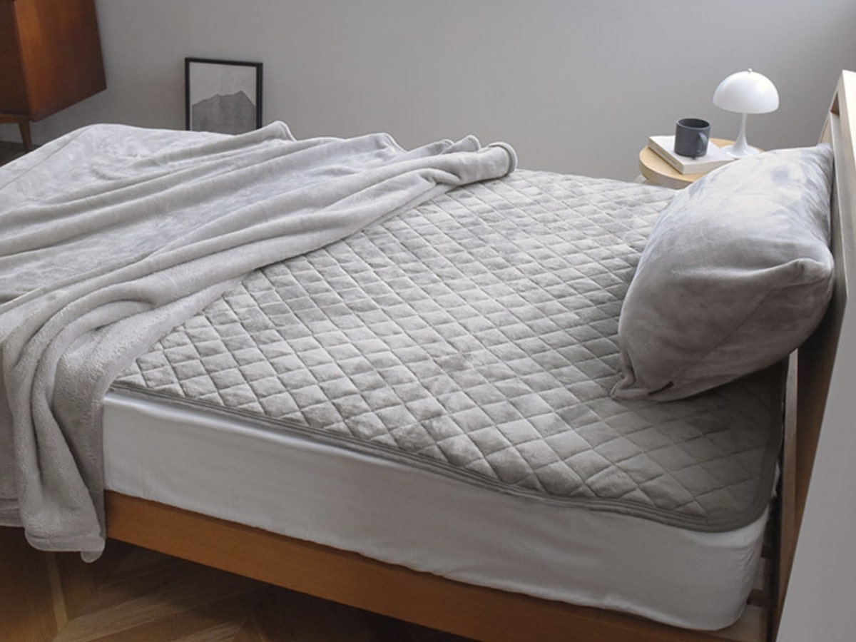 【2025モデル登場】伝説の毛布がまさかの大進化！ふわとろリッチなシフォンファーって？新色はある？気になるポイント徹底解説