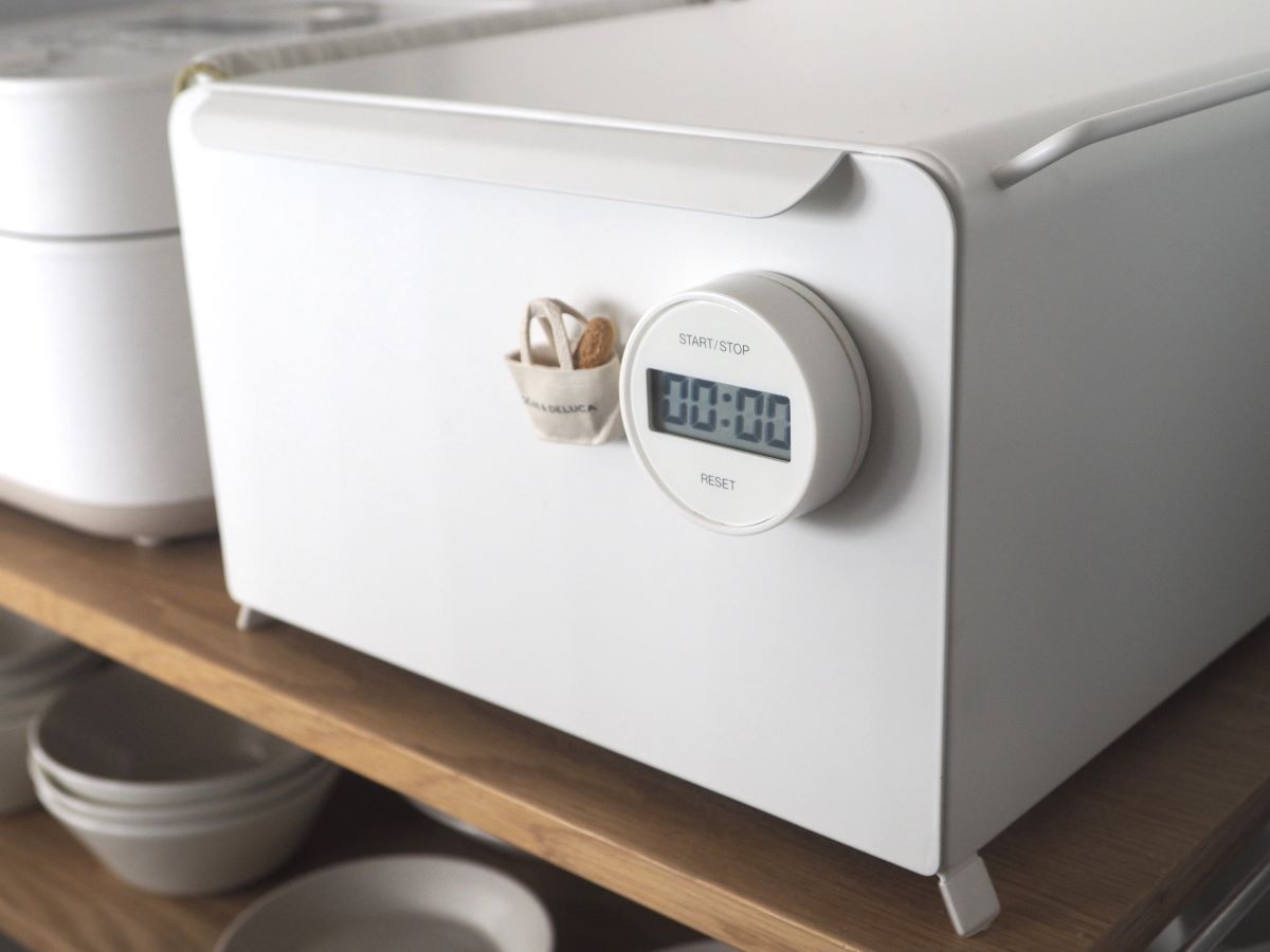 キッチンのごちゃつきが解決！プラスαの機能もついた、Ordreの「ブレッドケース」