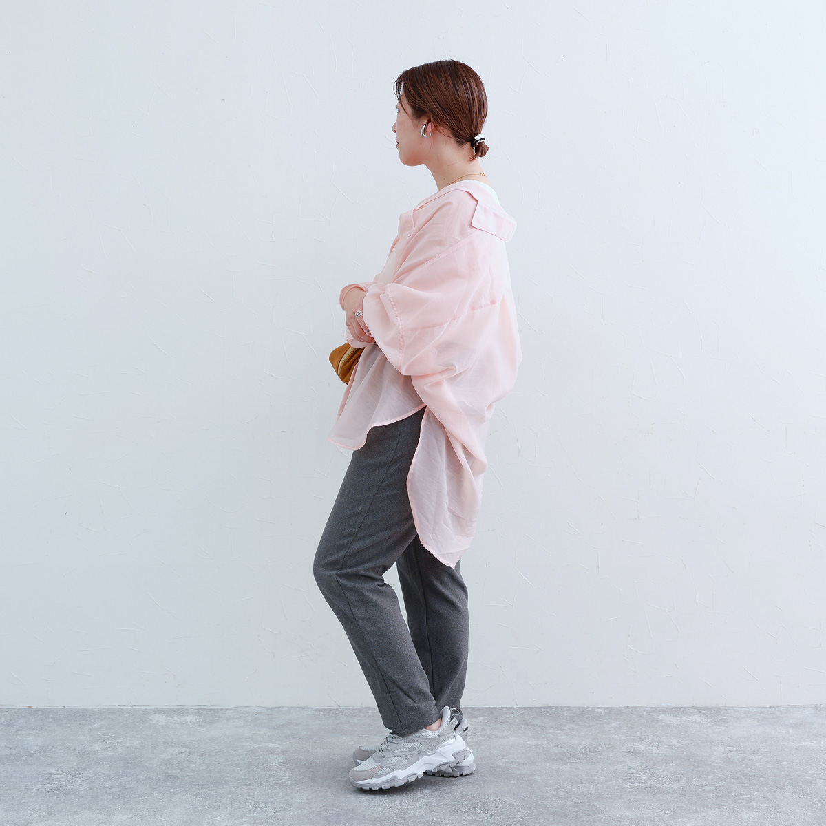 あの「リラパン」が帰ってきた！“楽ちんキレイ”を叶える人気者パンツのスタッフ着回しレポ