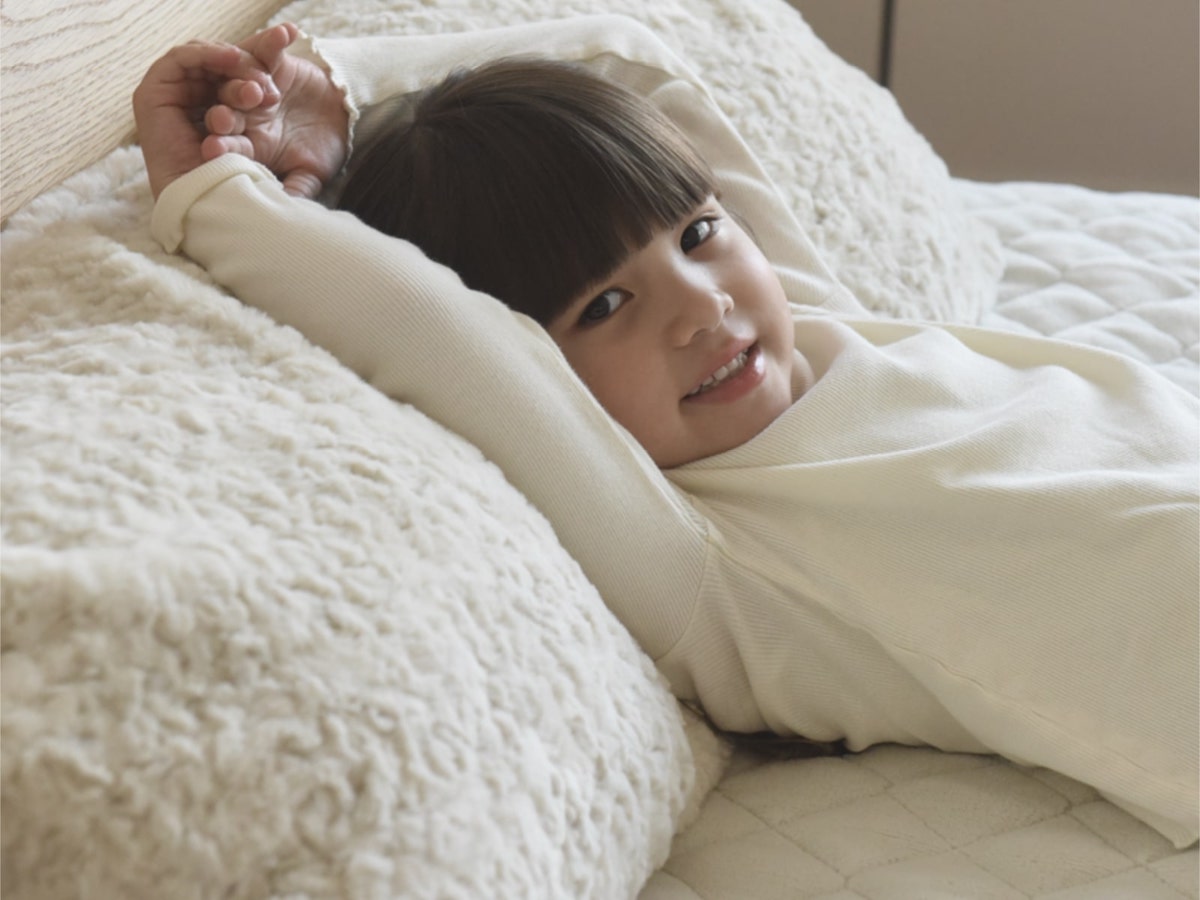 あの布団収納ケースに新素材、ふわもこボアの『くるくるファー』誕生！秋冬インテリアにぴったりのラグも一緒に新登場