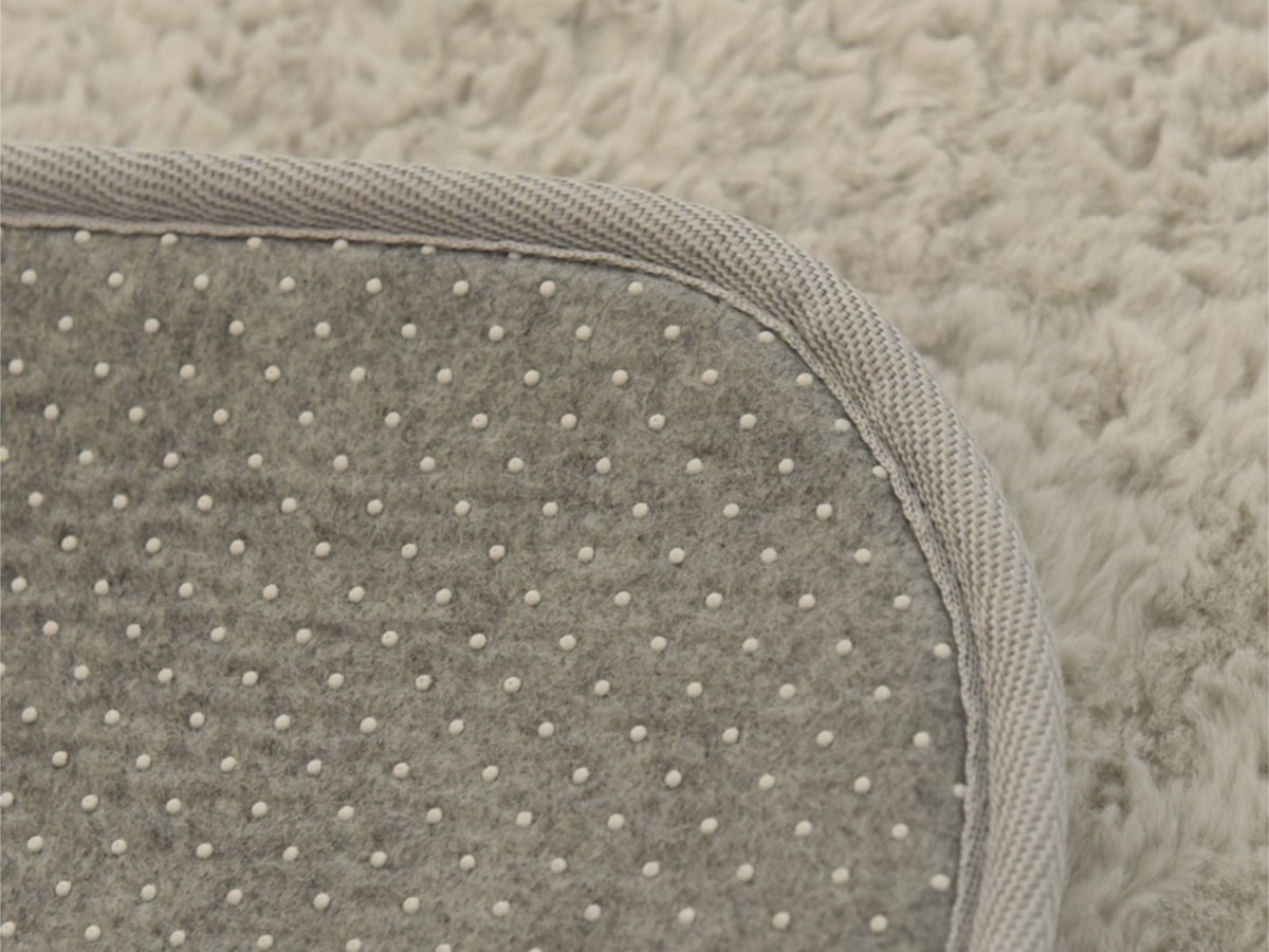 あの布団収納ケースに新素材、ふわもこボアの『くるくるファー』誕生！秋冬インテリアにぴったりのラグも一緒に新登場