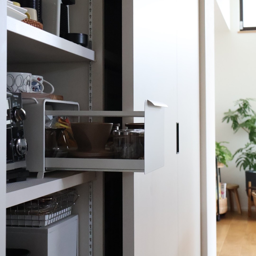 まさに『理想のブレッドケース』機能も見た目もこだわったキッチン収納が、インスタグラマーさん宅でも美しく活躍中！