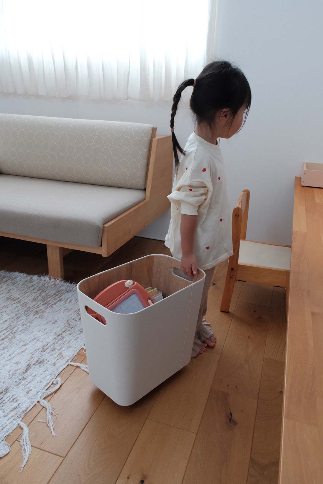 ランドセルも学用品もポン！子ども部屋も片付く『動かせる収納』活用術【インスタグラマーさんのもの選び】