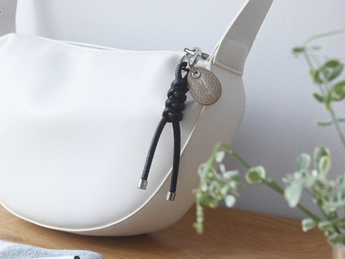 【検証】Agreable牛革チャームはどんなバッグにも合うのか！？スタッフが私物バッグで試してみました