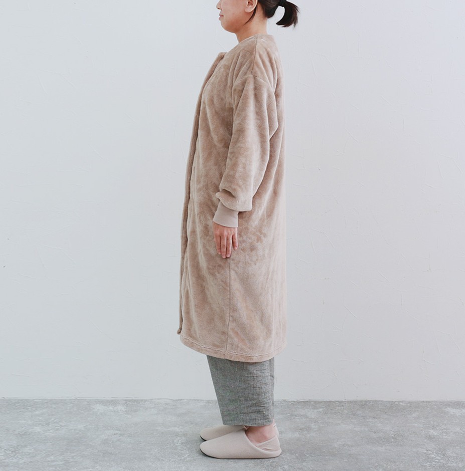 今年も『着る毛布』の季節がやってきた！身長さまざまスタッフ4名のサイズ診断レポ