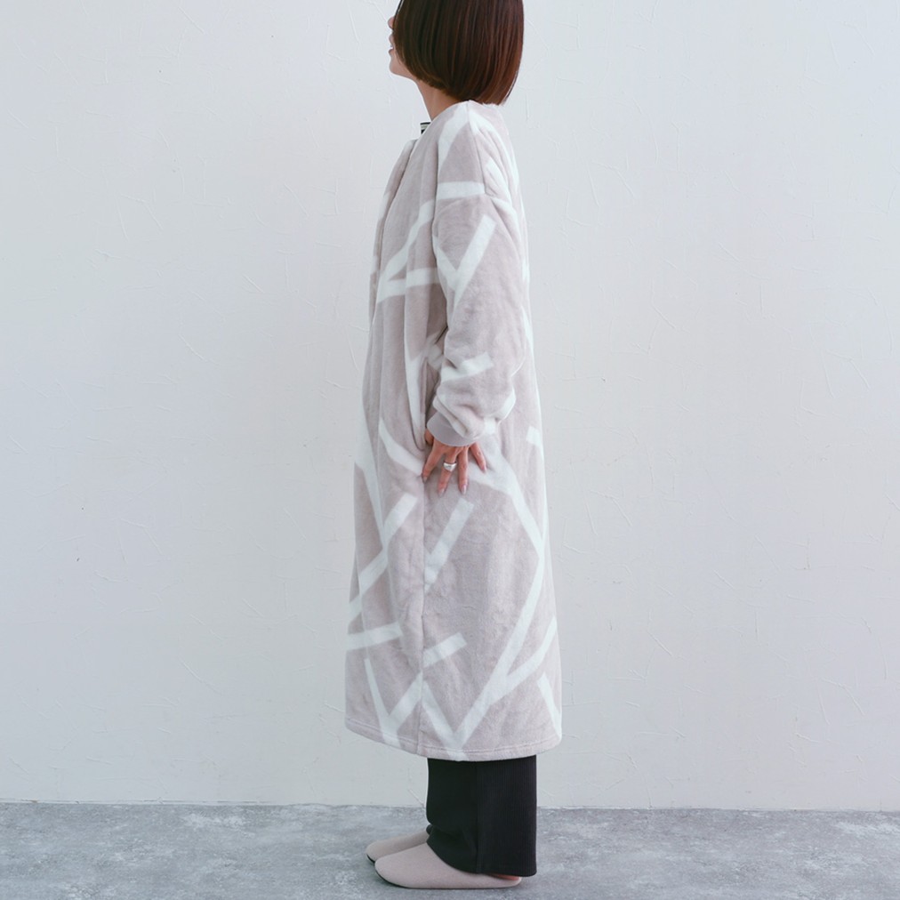 今年も『着る毛布』の季節がやってきた！身長さまざまスタッフ4名のサイズ診断レポ