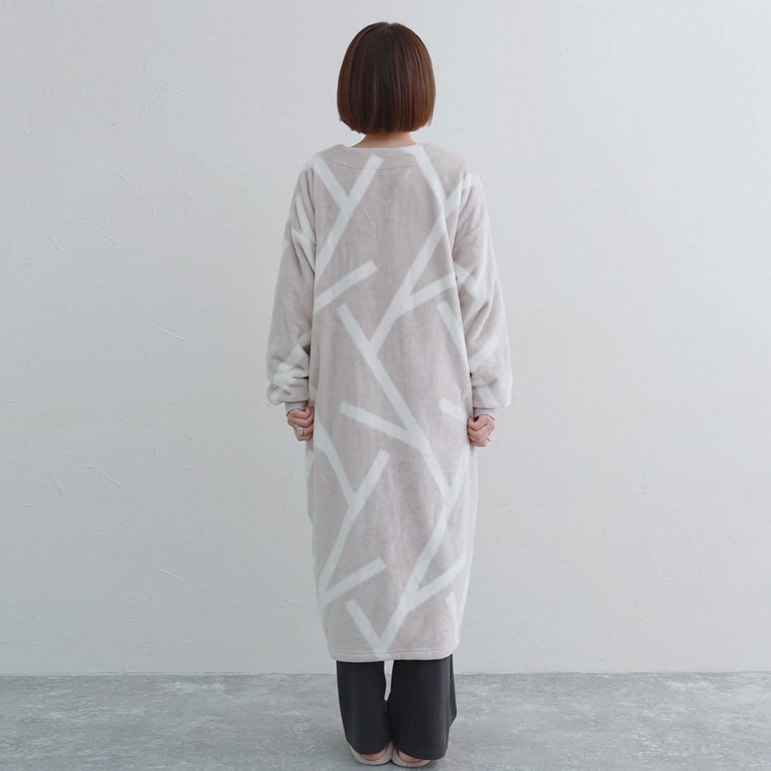 今年も『着る毛布』の季節がやってきた！身長さまざまスタッフ4名のサイズ診断レポ